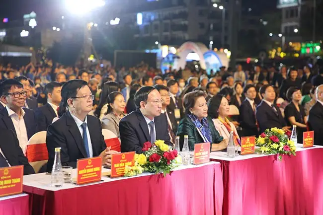 Các đại biểu tham dự tại lễ Khai mạc Triển lãm thương mại, không gian văn hóa, ẩm thực Việt Nam - Nhật Bản.