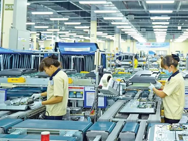 Việt Nam đang được hưởng lợi từ xu hướng dịch chuyển chuỗi cung ứng toàn cầu. (Ảnh: Báo Đầu tư)